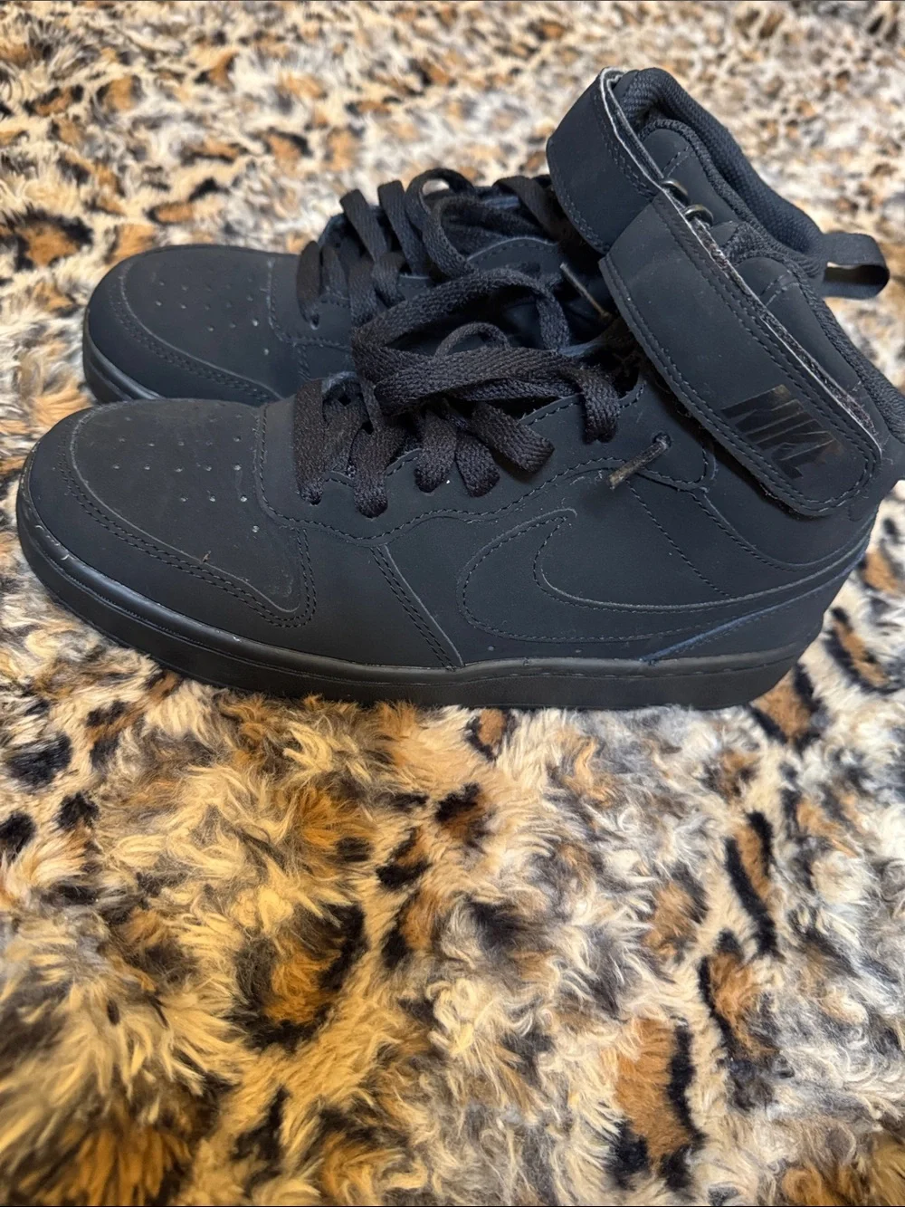 Nike all black